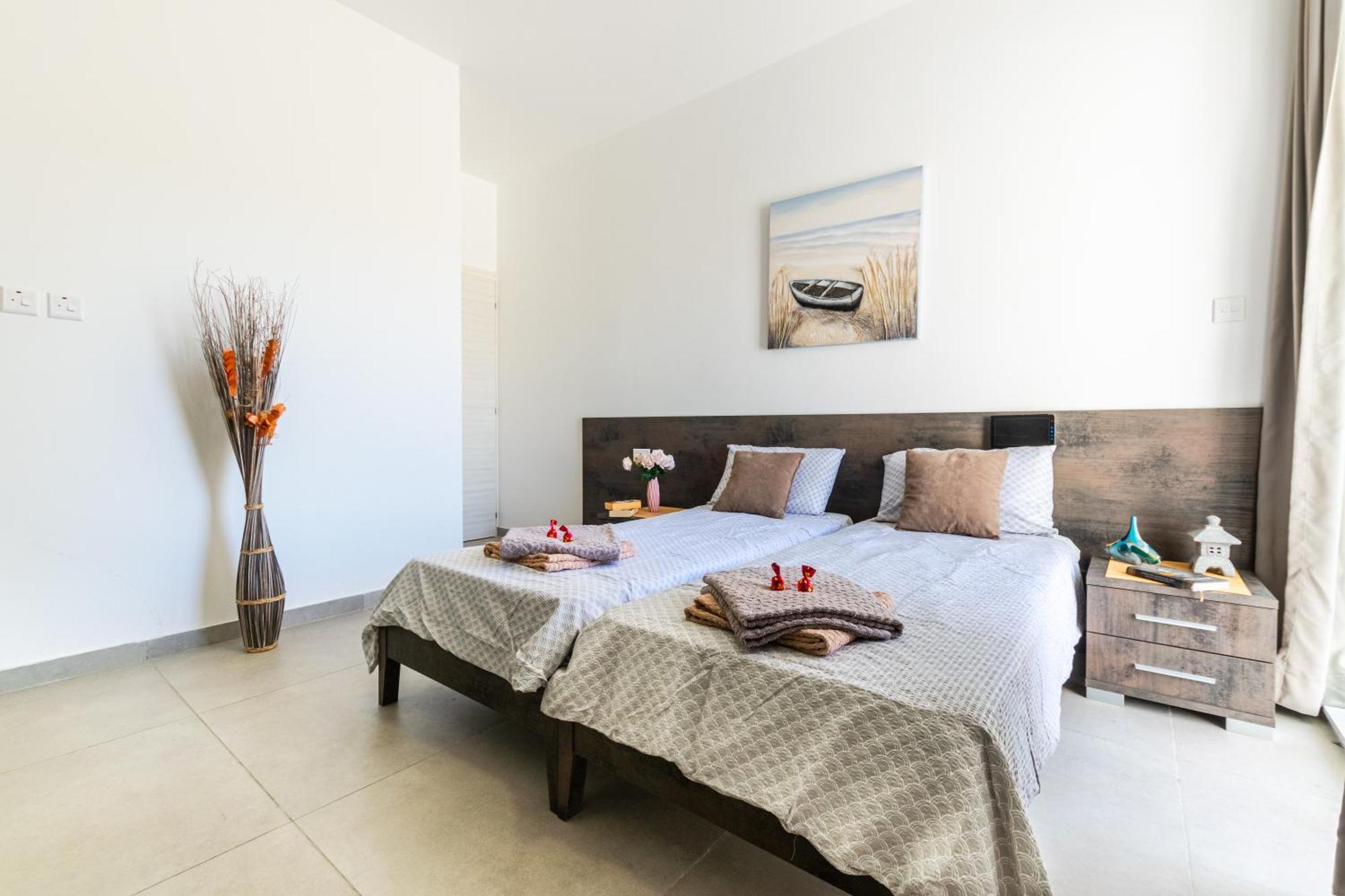 Brand New Apartment 3 Bdr 2 Bth H12 خليج سانت بول المظهر الخارجي الصورة